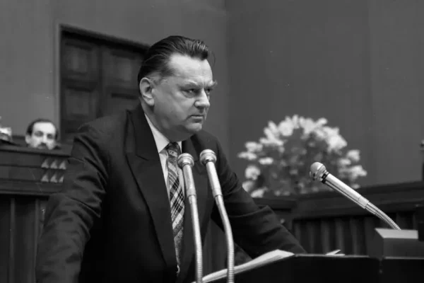 Jan Olszewski – wspomnienie o wybitnym polityku i obrońcy opozycji