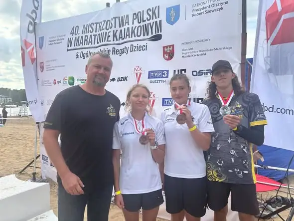 Kajakarze z Kędzierzyna-Koźla przywieźli medale z Olsztyna
