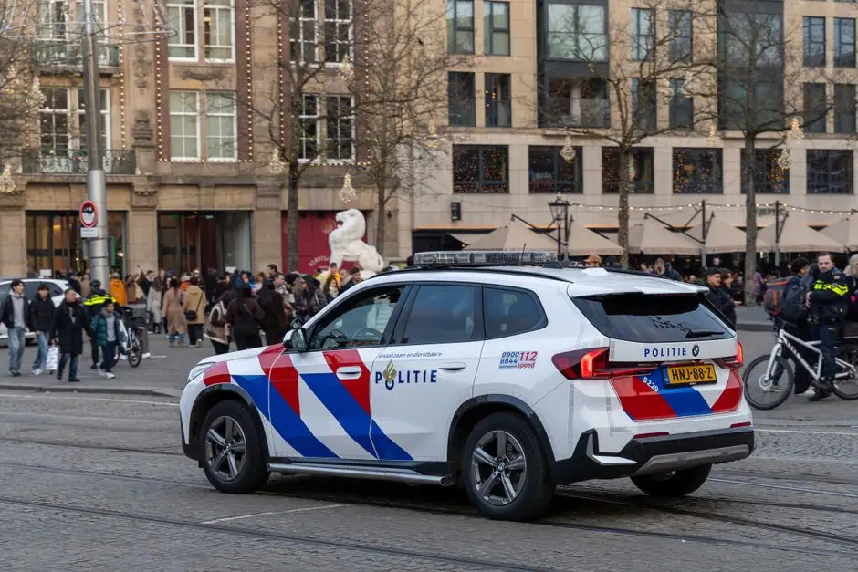 Opolska Policja z nowymi hybrydowymi radiowozami. 11 pojazdów trafiło do służby