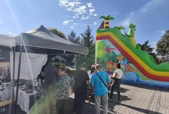 Targ Staroci i Rozmaitości w Cisku przyciągnął tłumy mieszkańców