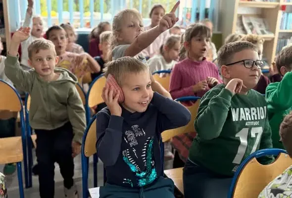 Dzieci z Kłodnicy odkrywały tajemnice oceanów podczas warsztatów w bibliotece
