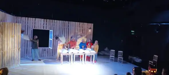 Trzecioklasiści z PG4 w Opolu odkrywali magię teatru