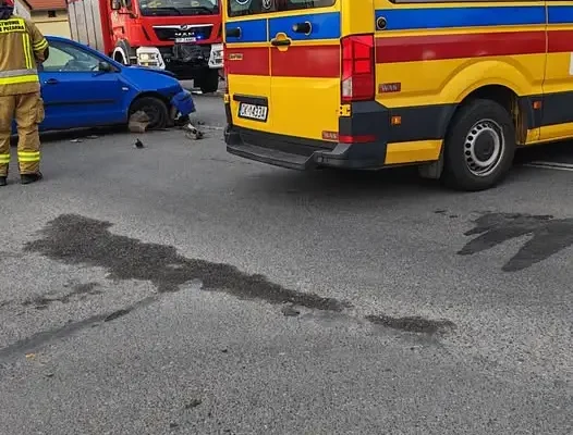 Kolizja dwóch pojazdów w Bierawie — interweniował zastęp OSP