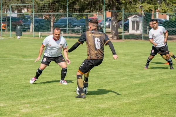 Victoria Cisek przegrywa 1:4 w Niezdrowicach. Honorowy gol z rzutu karnego